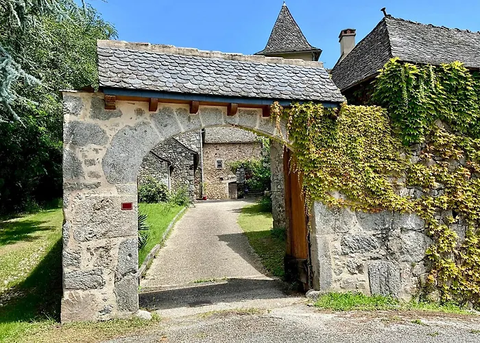 Villa Beautifully Restored Lunac